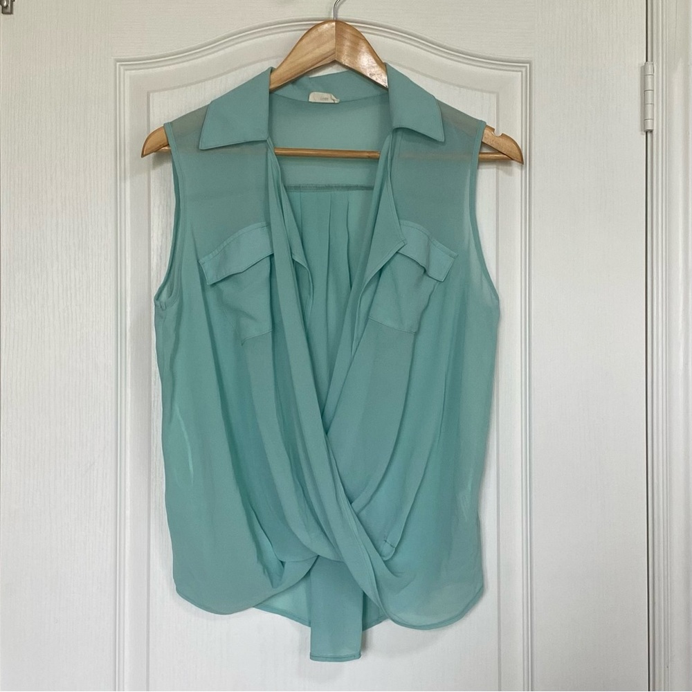 Tobi Green Sleeveless Deep V-Neck Blouse Size S